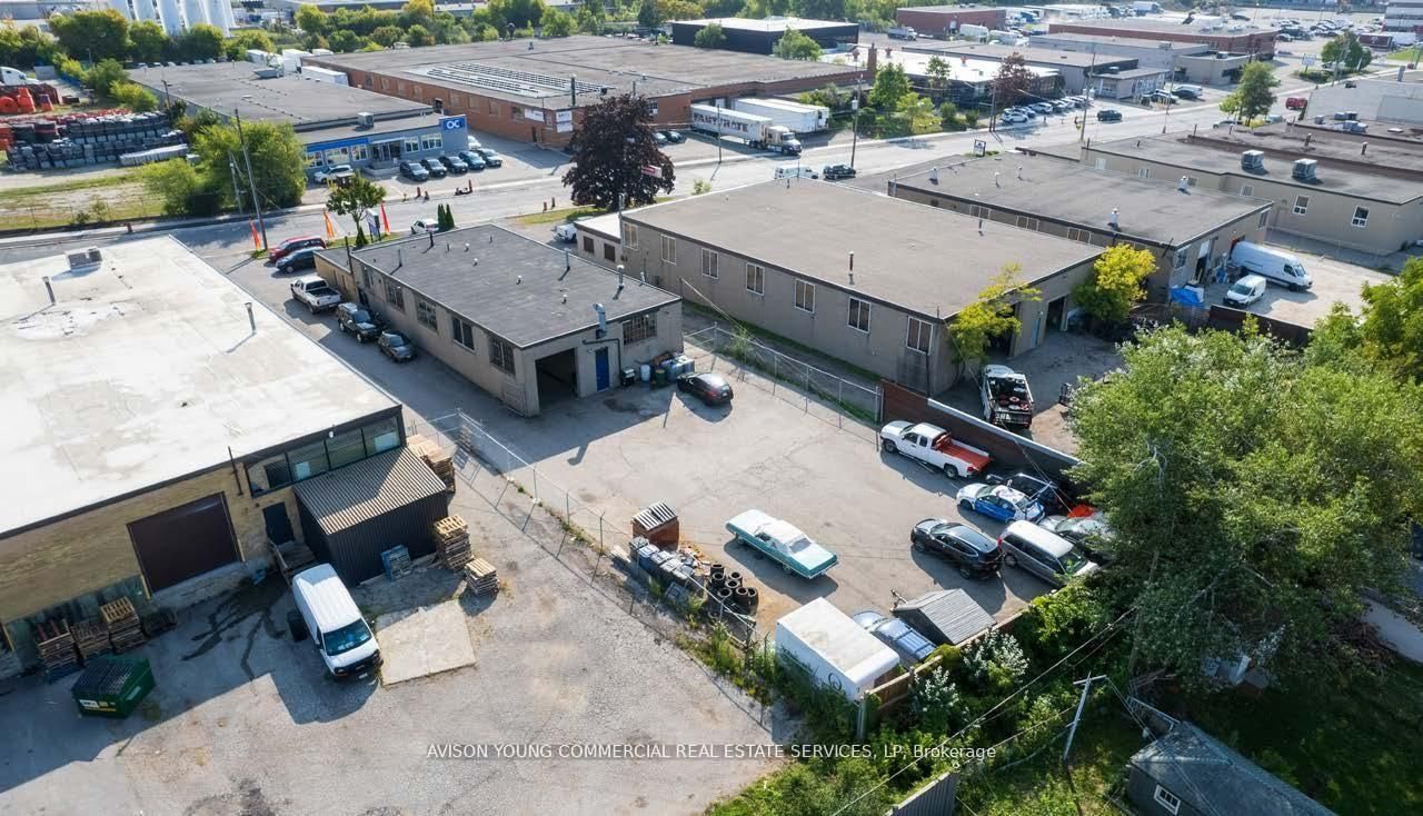 AVISON YOUNG COMMERCIAL secondary view