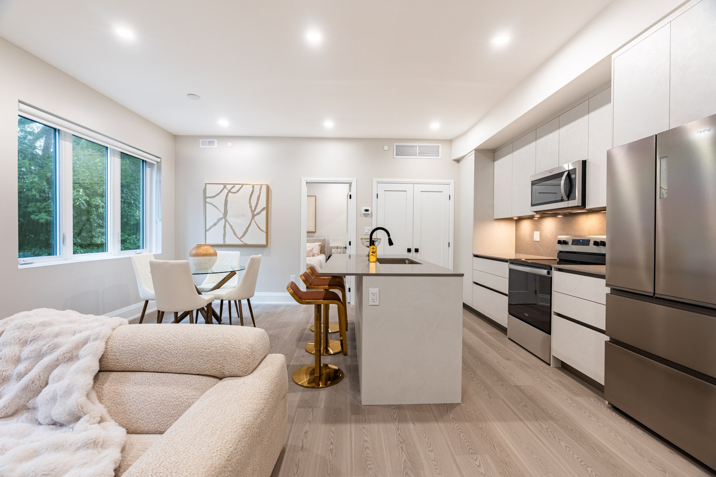Unit 201 at Maison Bathurst — photo 4