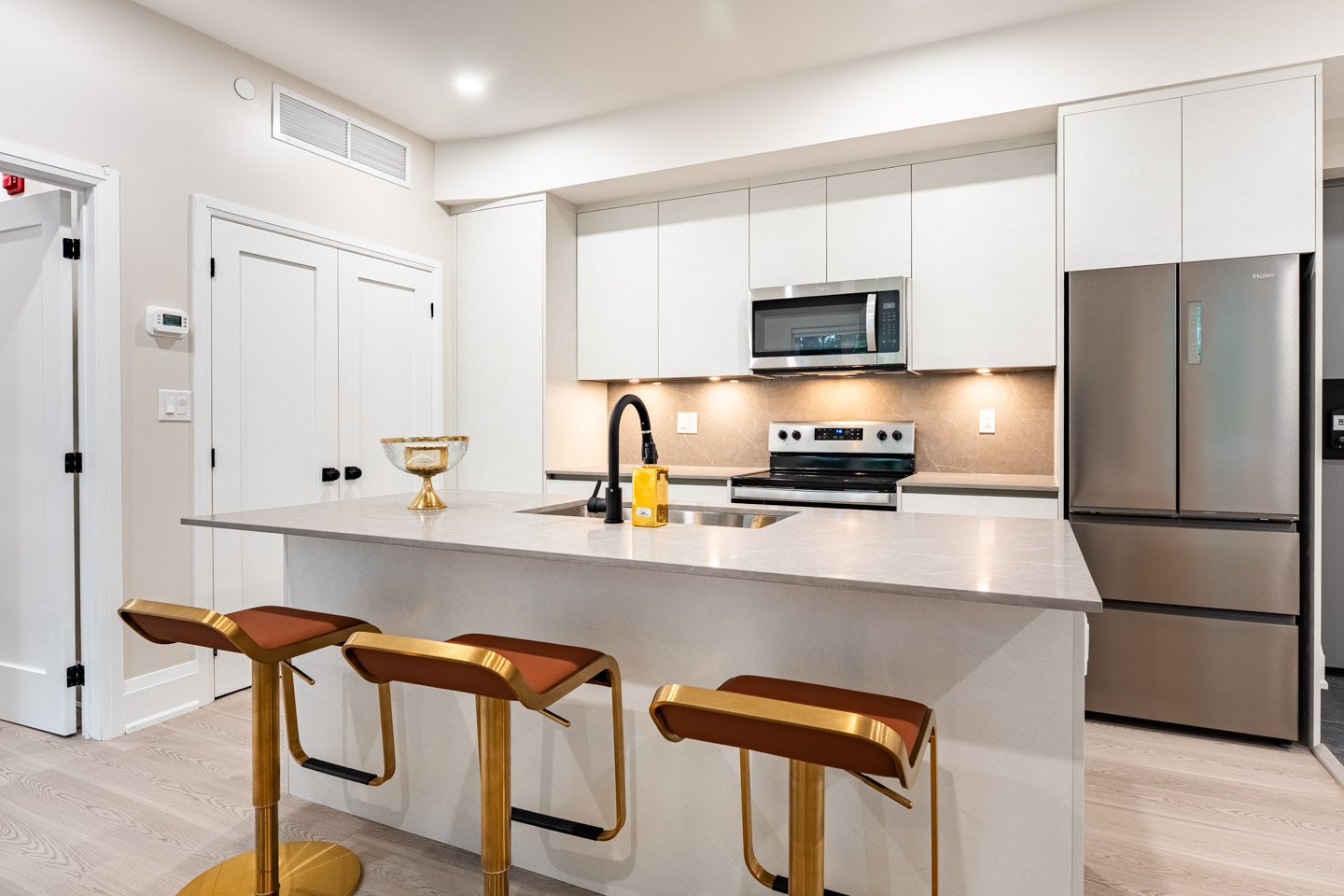 Unit 201 at Maison Bathurst — photo 17