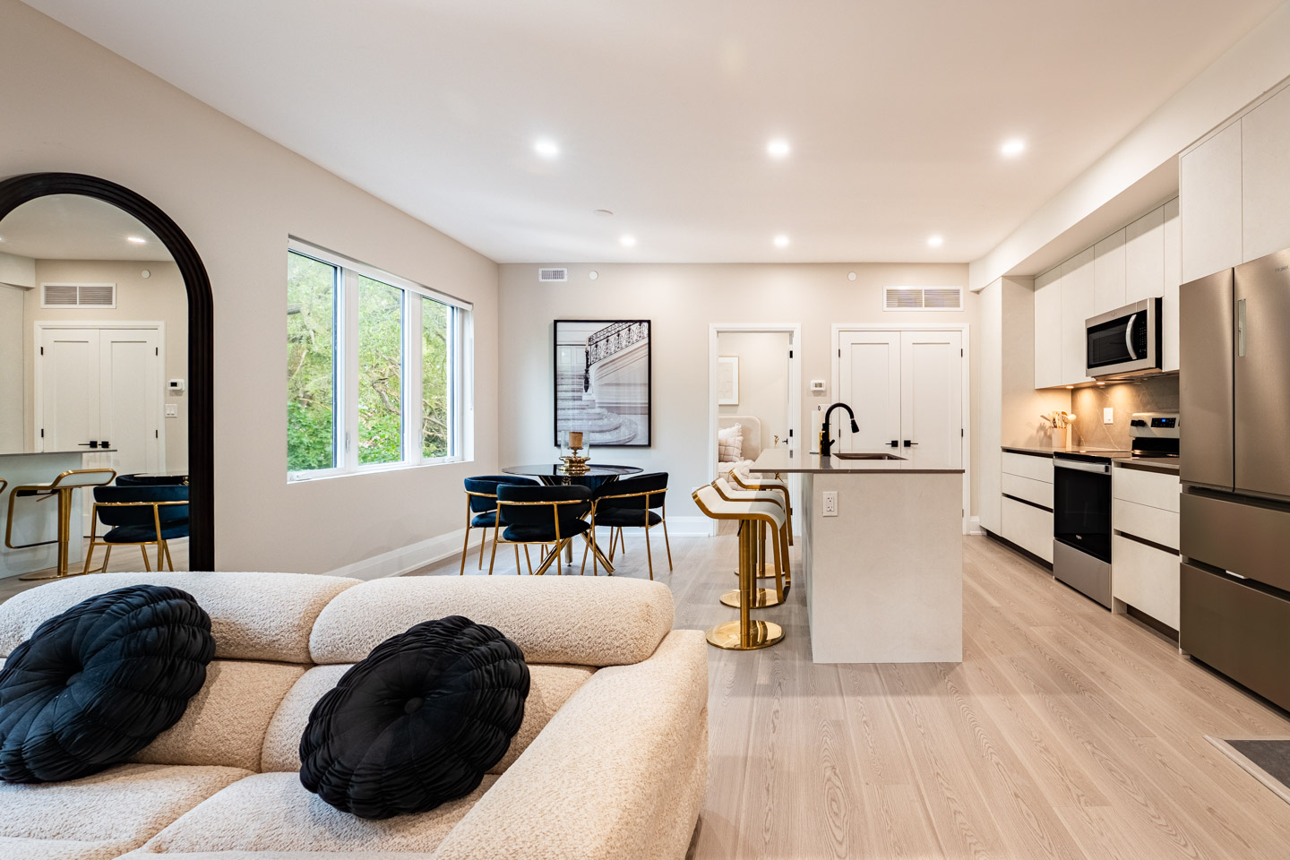 Unit 301 at 1725 Bathurst Street at Maison Bathurst