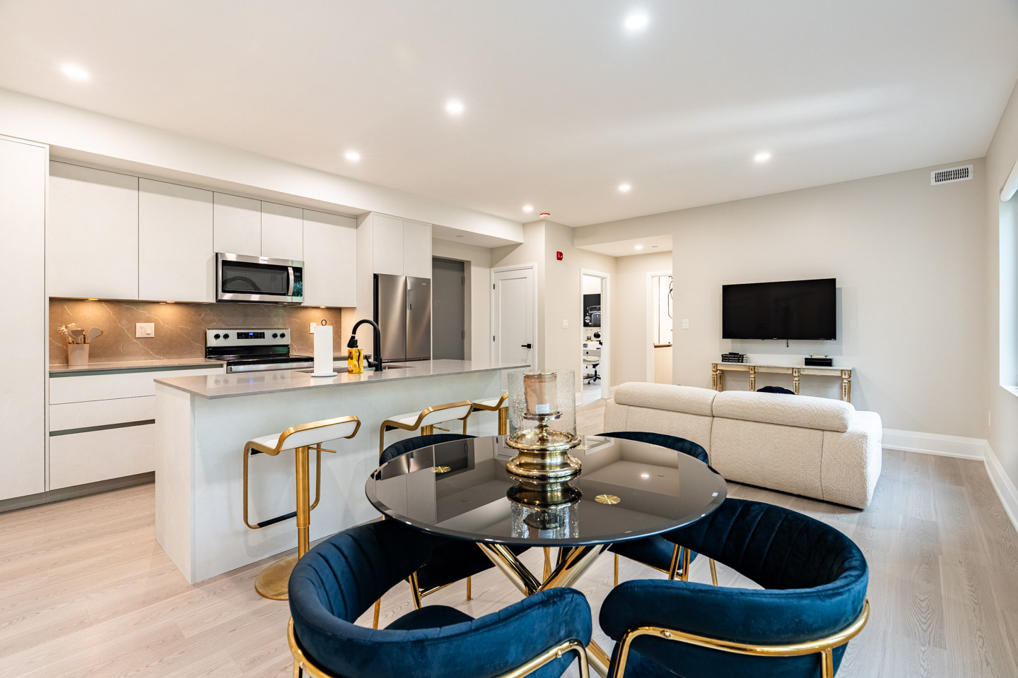 Unit 301 at Maison Bathurst — photo 3