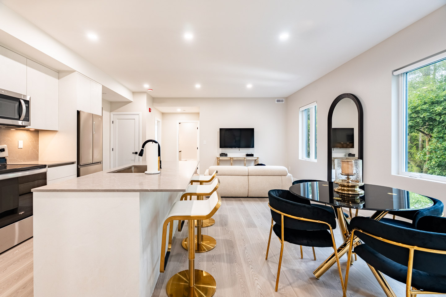 Unit 301 at Maison Bathurst — photo 13