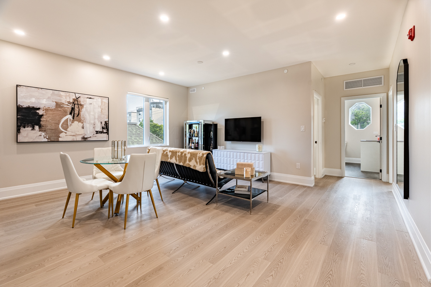 Unit 302 at Maison Bathurst — photo 3