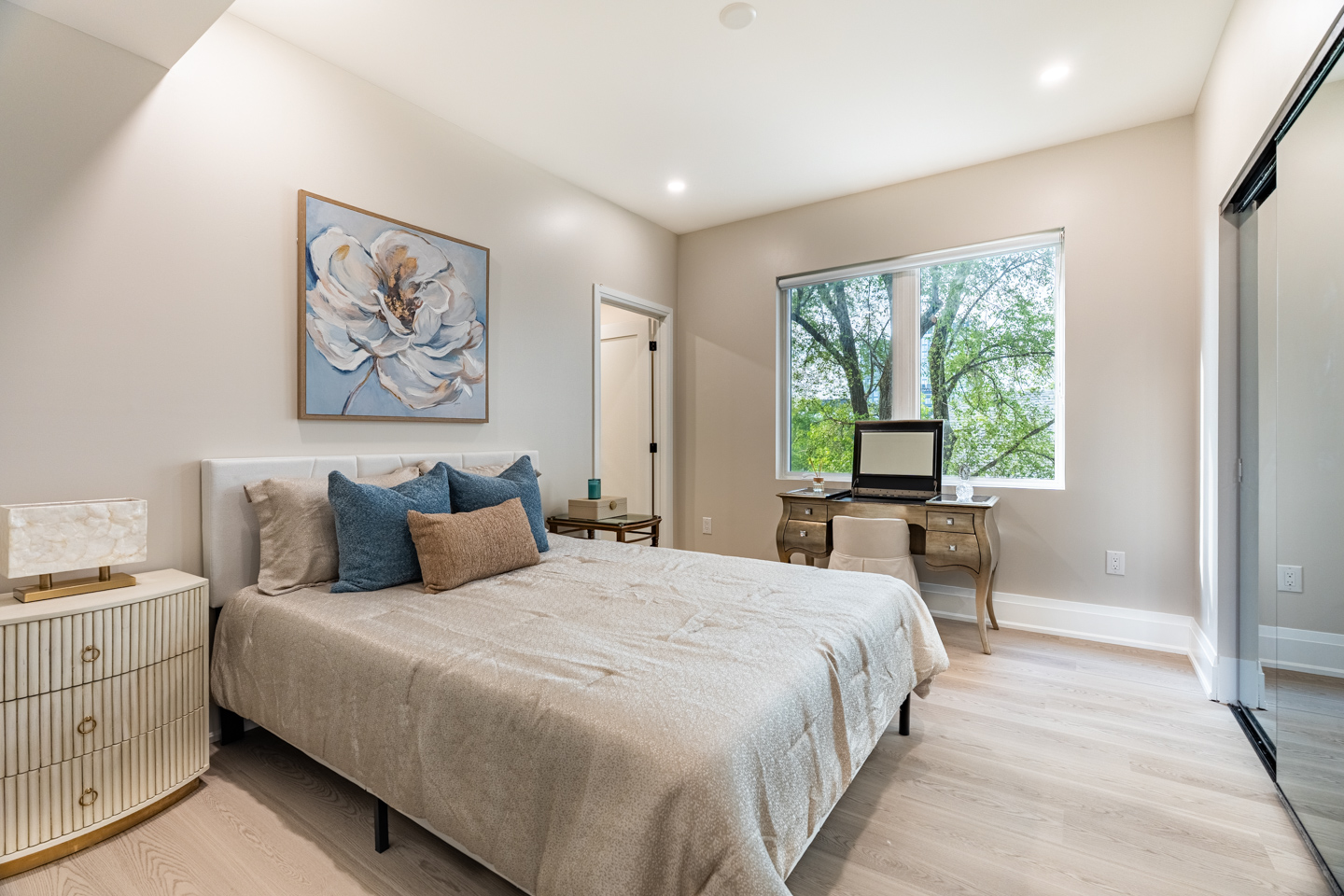 Unit 302 at Maison Bathurst — photo 5