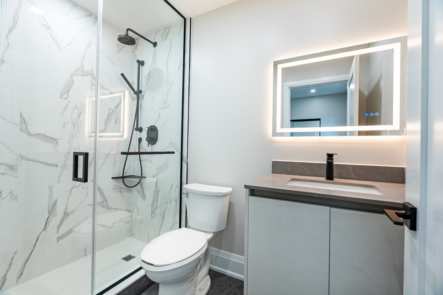 Unit 302 at Maison Bathurst — photo 8