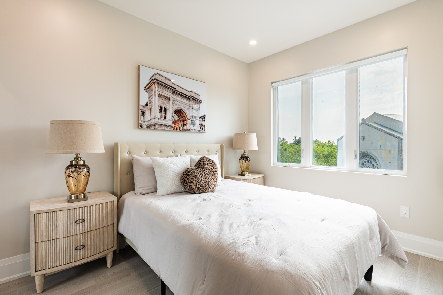 Unit 502 at Maison Bathurst — photo 10