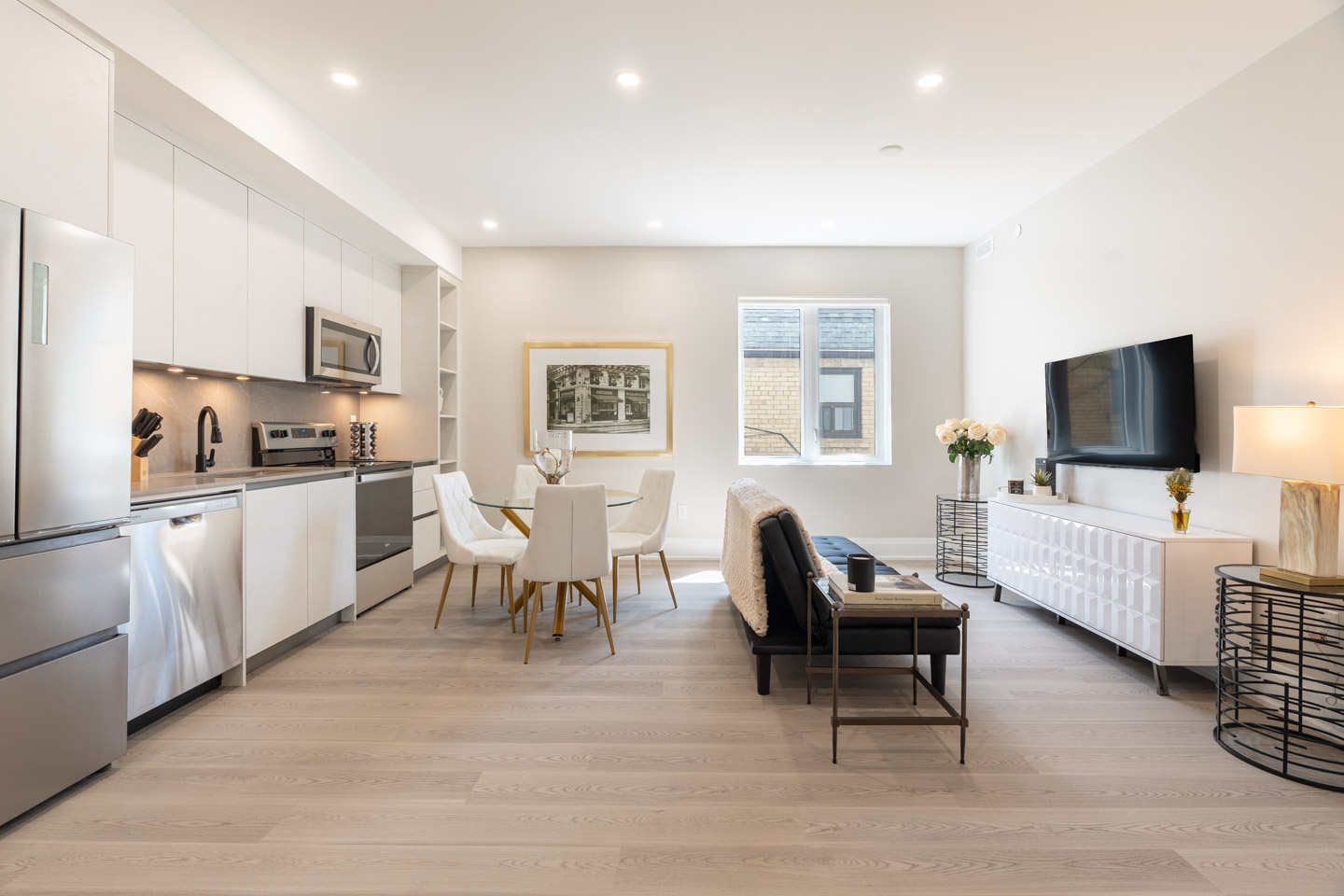 Unit 202 at Maison Bathurst — photo 4