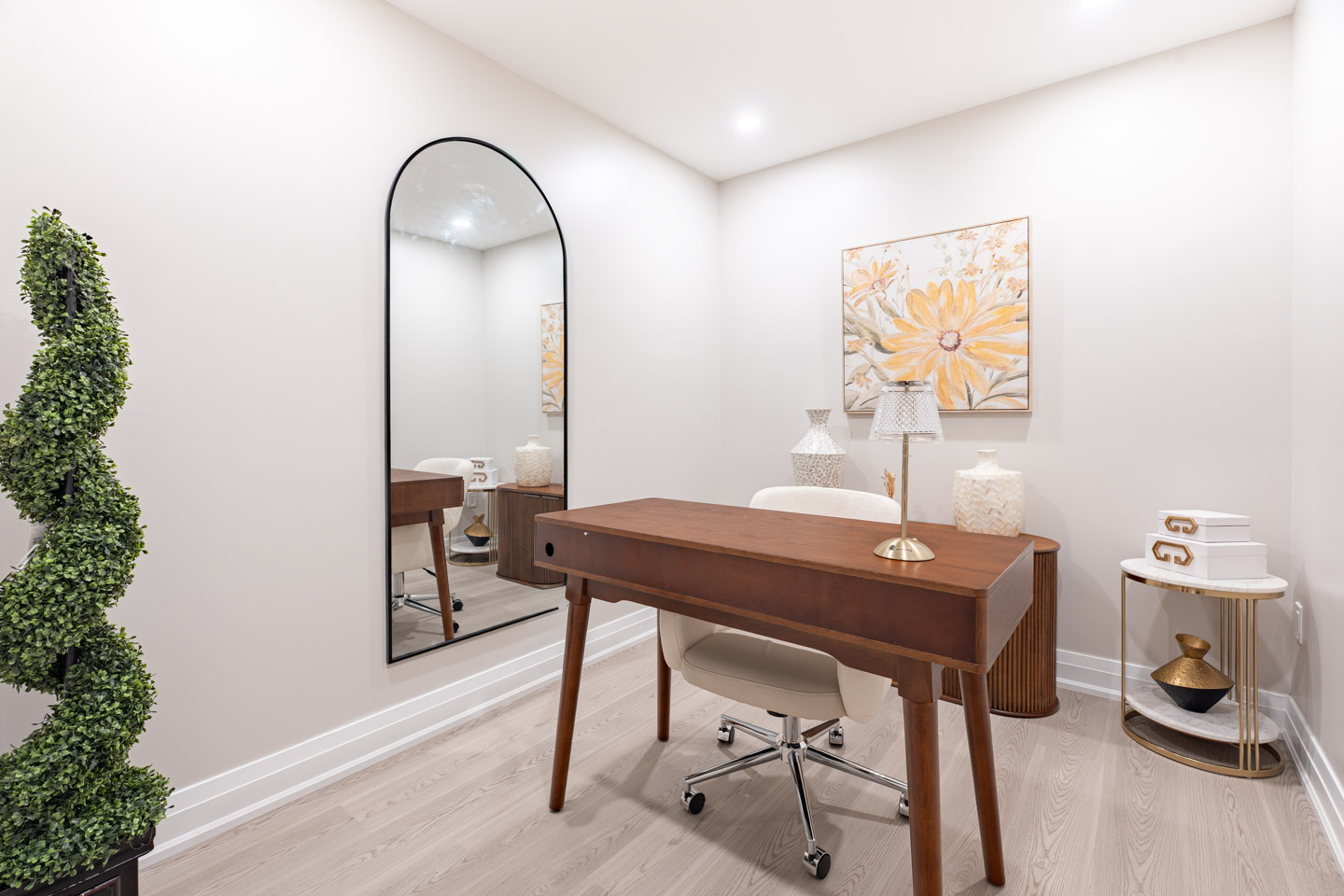 Unit 001 at Maison Bathurst — photo 9