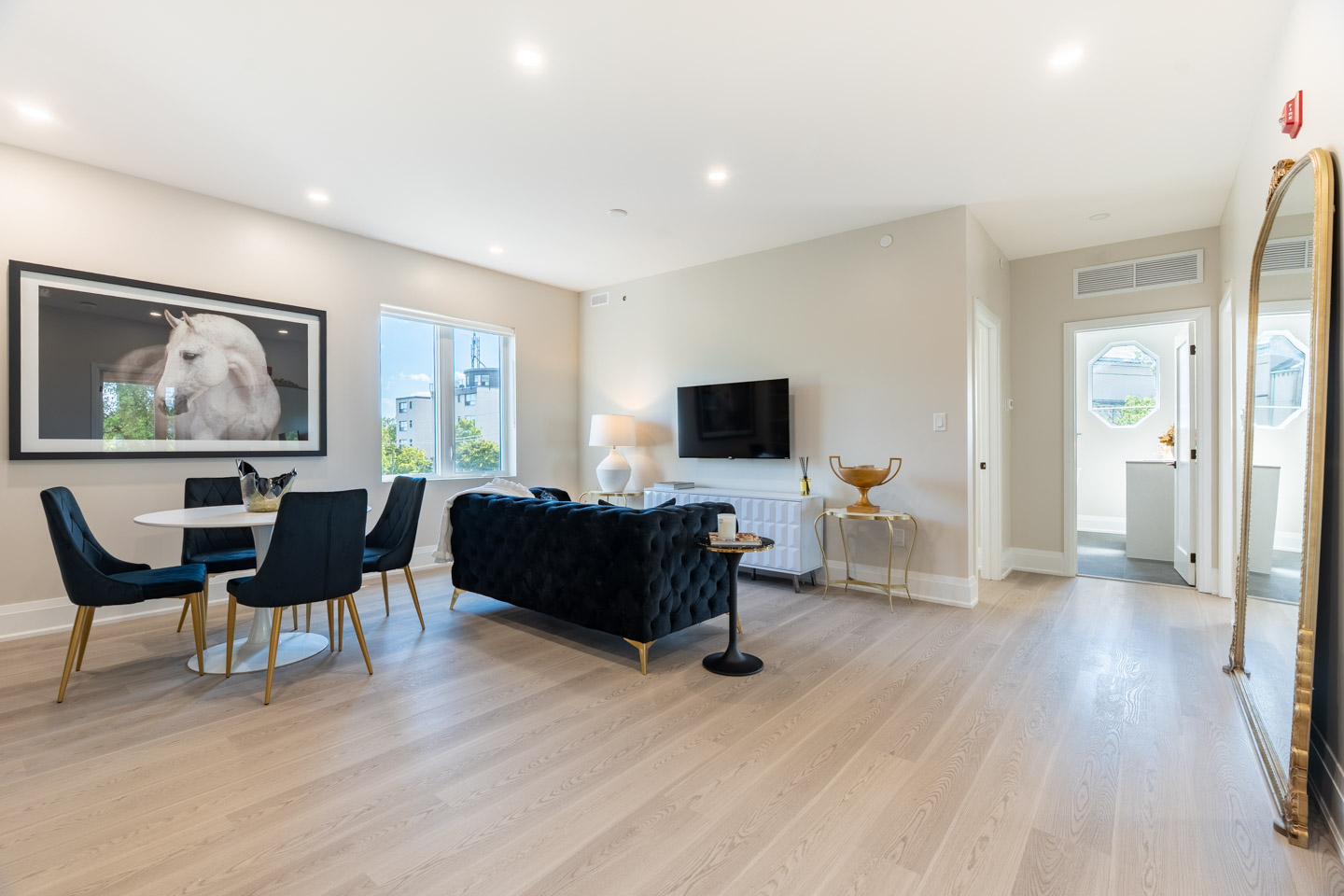 Unit 402 at 1725 Bathurst Street at Maison Bathurst