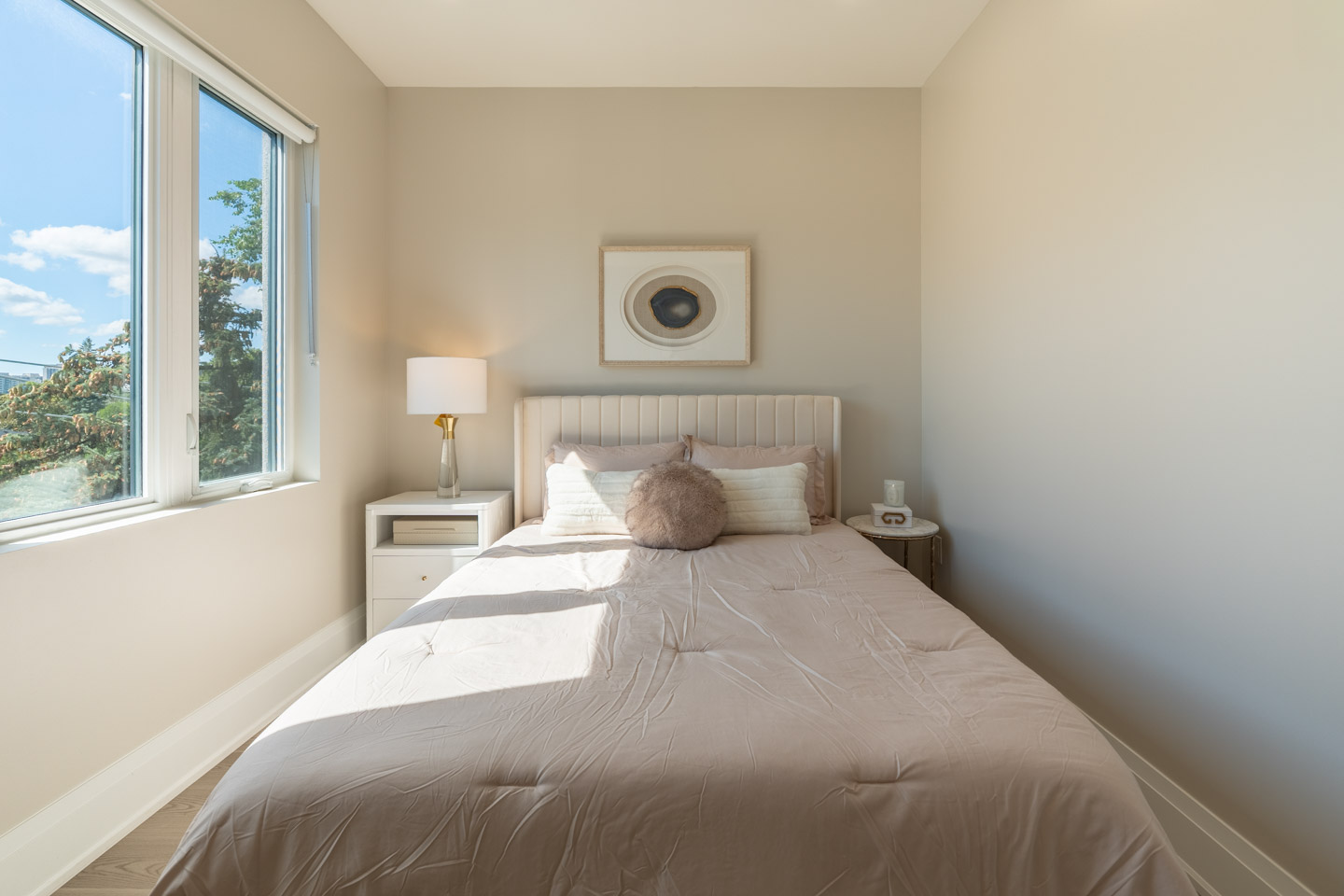 Unit 402 at Maison Bathurst — photo 11