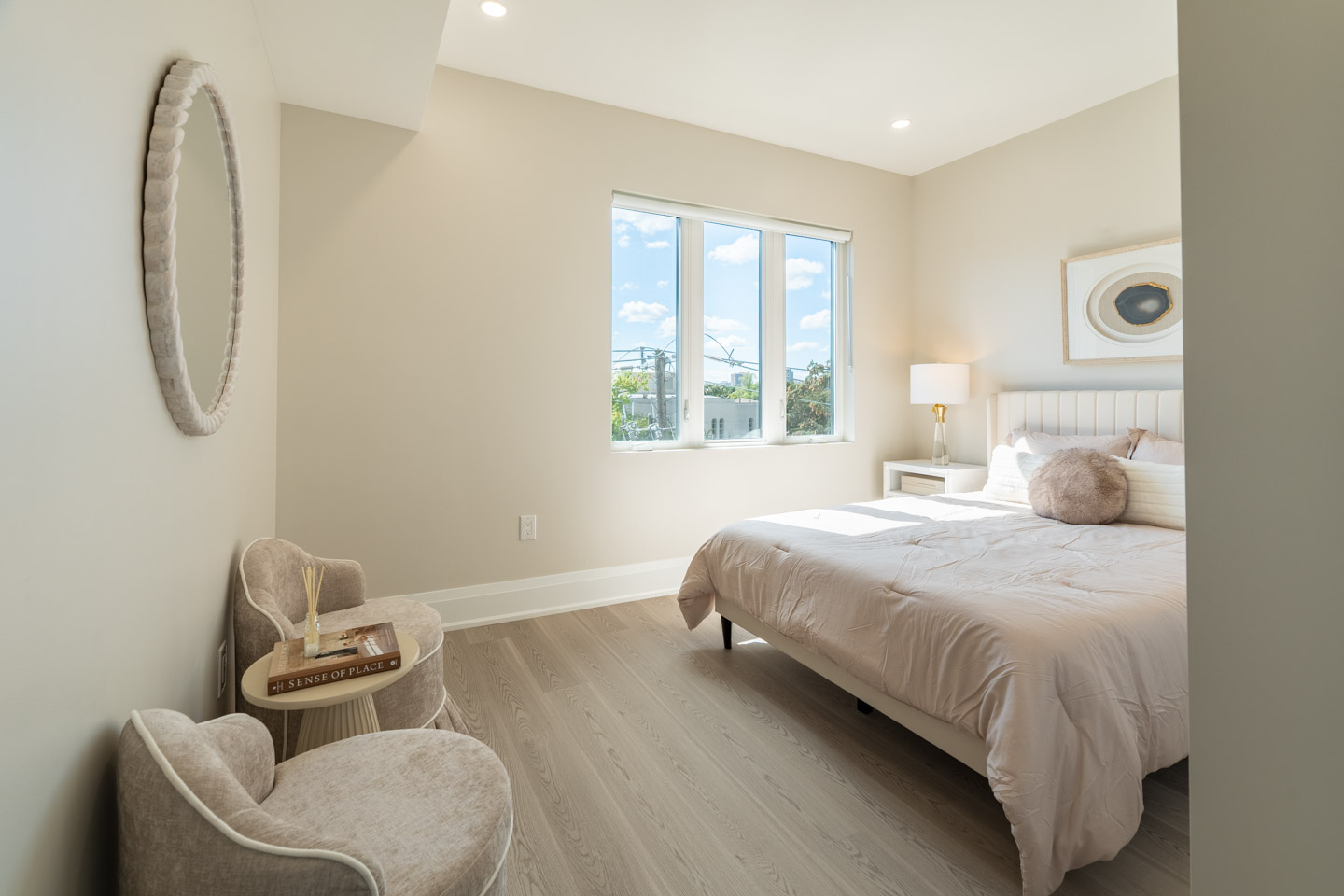 Unit 402 at Maison Bathurst — photo 12