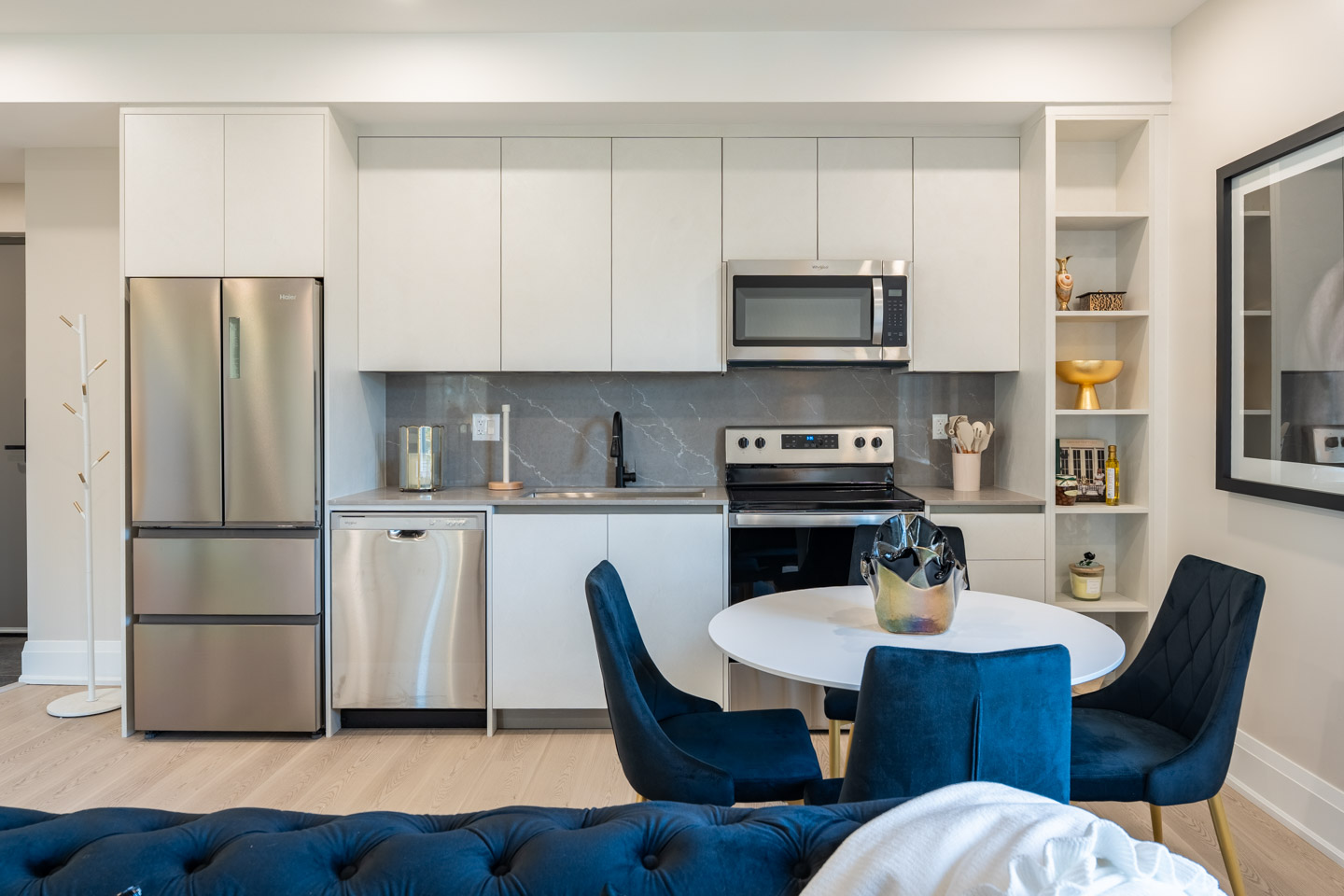 Unit 402 at Maison Bathurst — photo 13