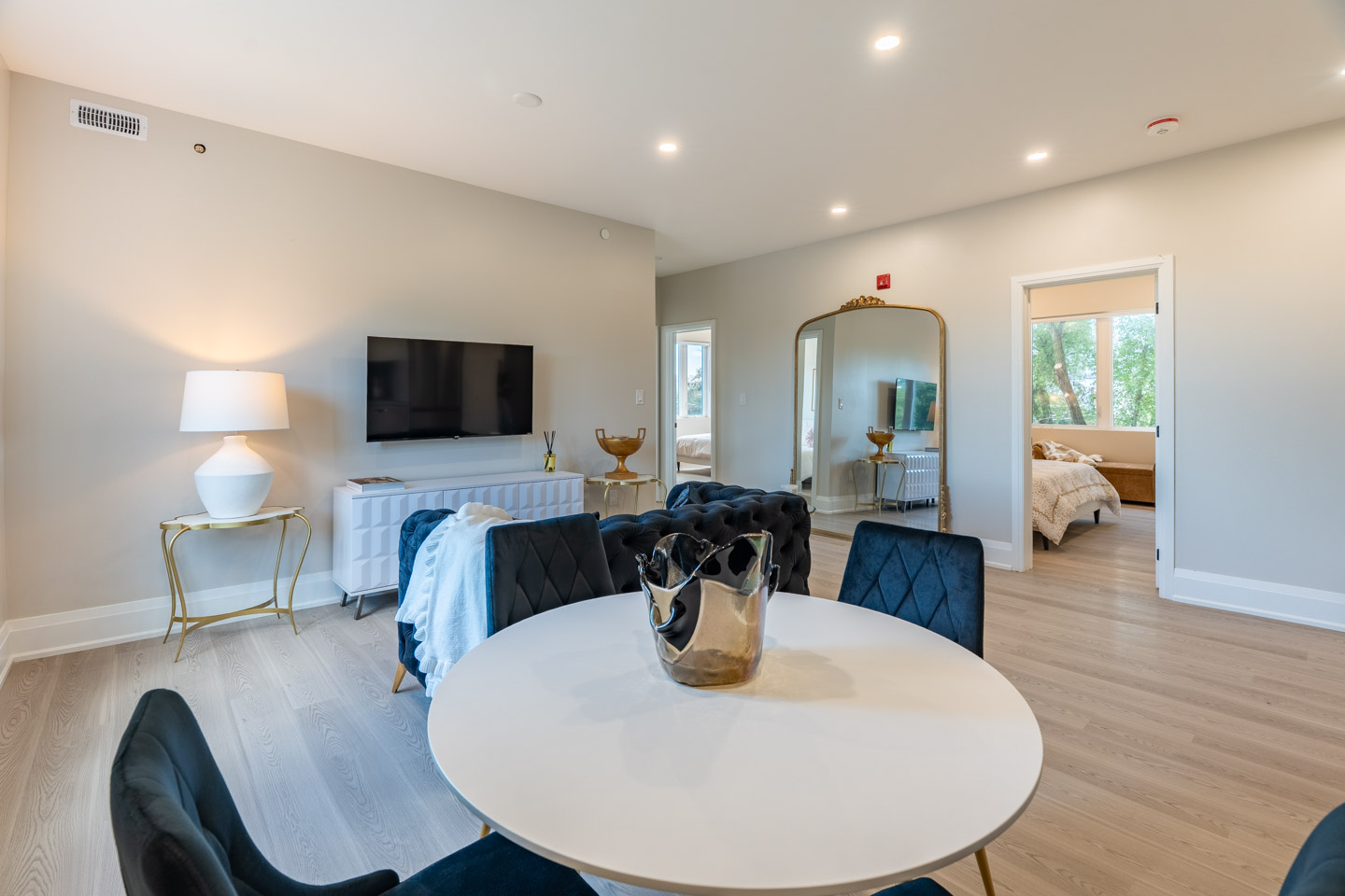 Unit 402 at Maison Bathurst — photo 14