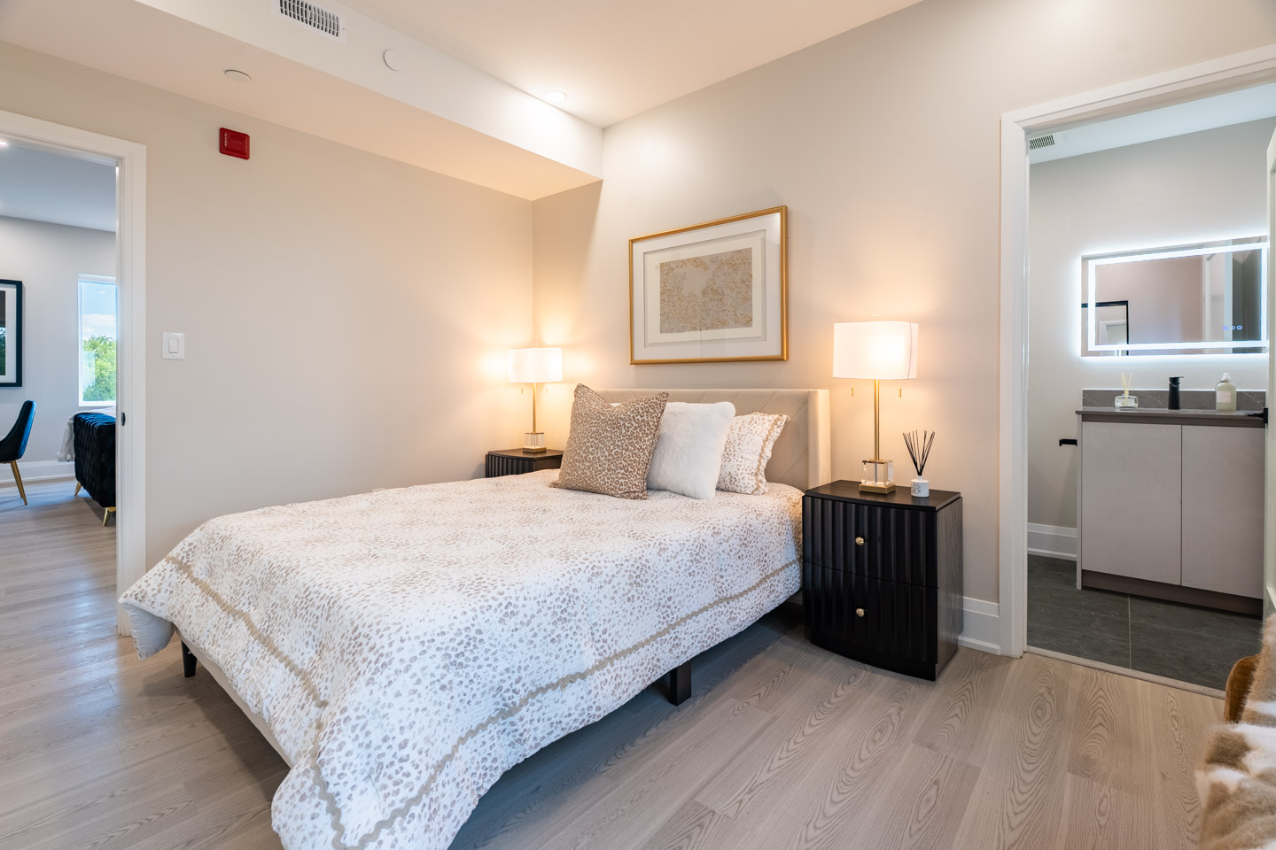 Unit 402 at Maison Bathurst — photo 16